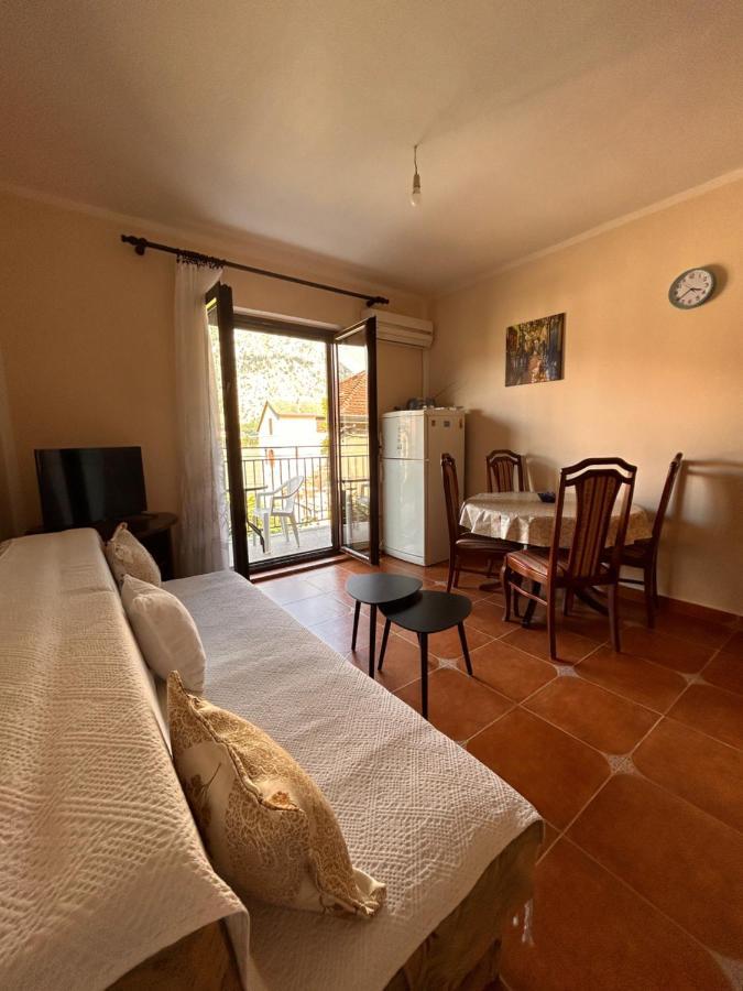 Apartment With Sea View كوتور المظهر الخارجي الصورة
